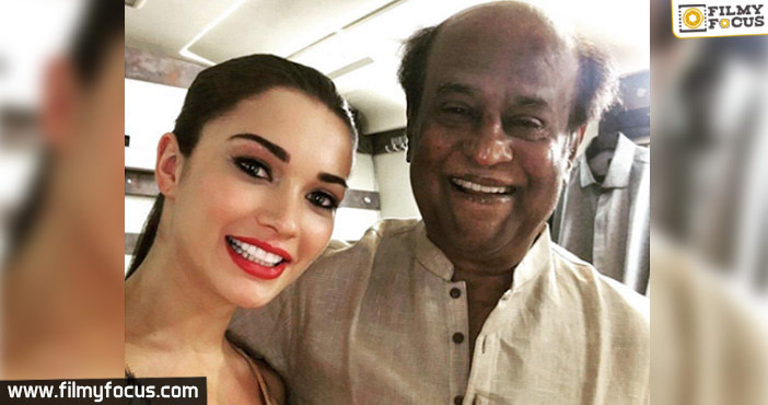 Amy Jackson’s Selfie With Rajinikanth is Awesome!