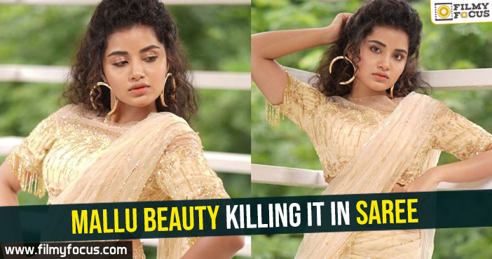 Mallu beauty killing it in Saree