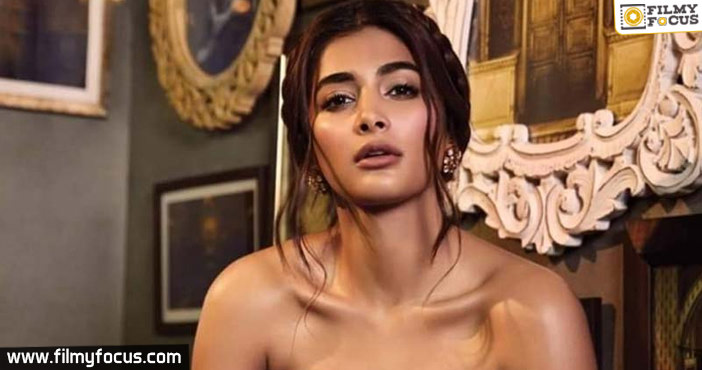 Pooja Hegde to act in dual role?