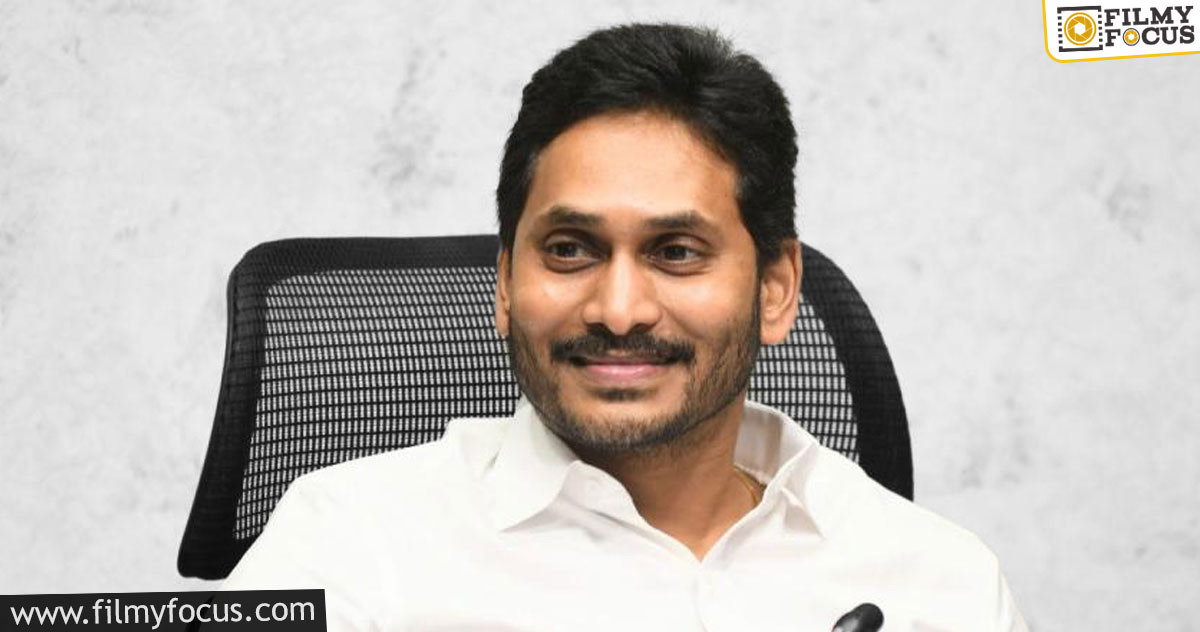 Jagan to be felicitated by Tollywood very soon?