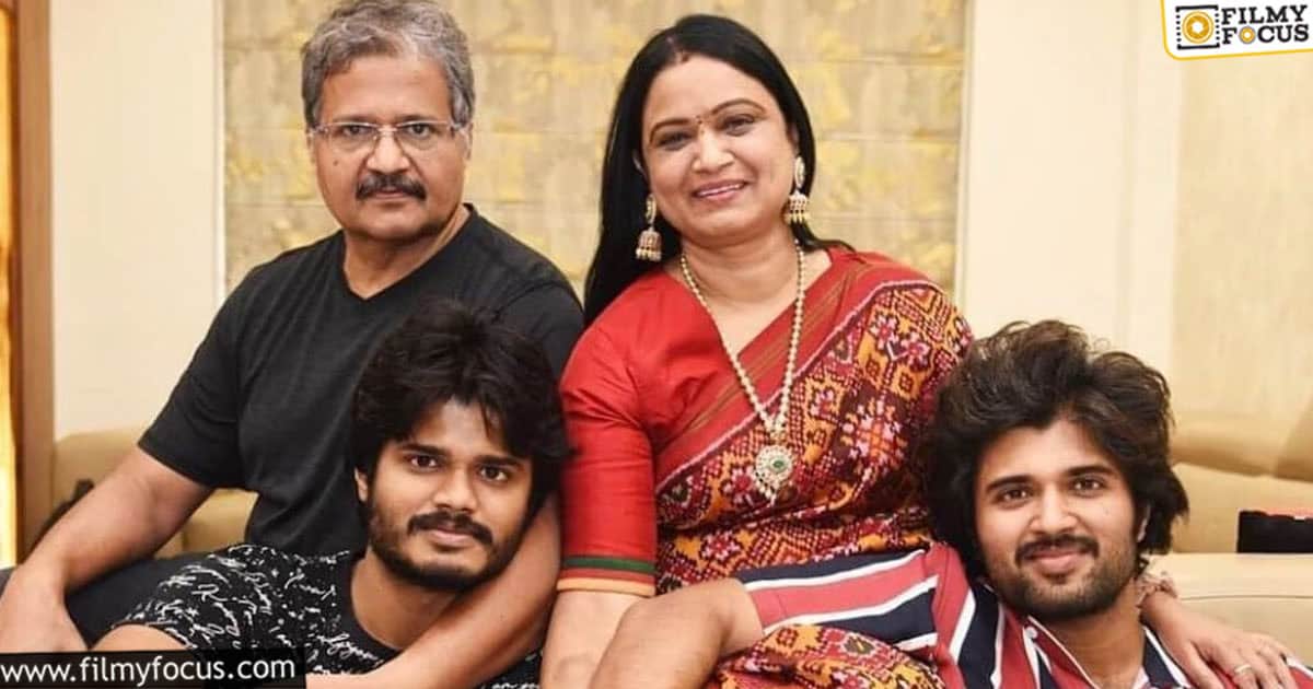 actor vijay family photos 2022