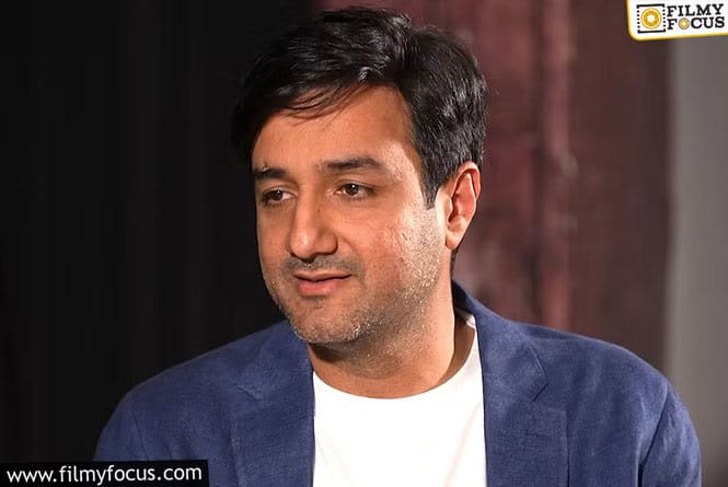 Siddharth Anand, Pathaan director, Verified Twitter account is FAKE