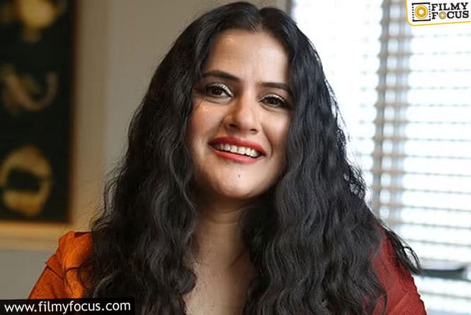 Sona Mohapatra Slams A Troll Who Called Her Out For ‘Pulling Another Woman Down