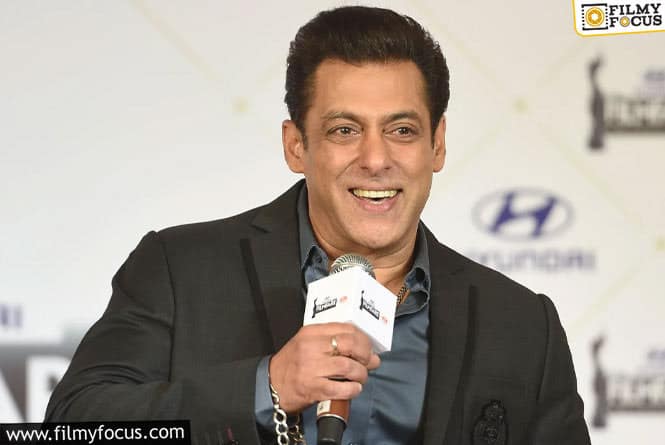 Salmaan Khan said the whole secret to success of Pathaan is one and only Shah Rukh Khan