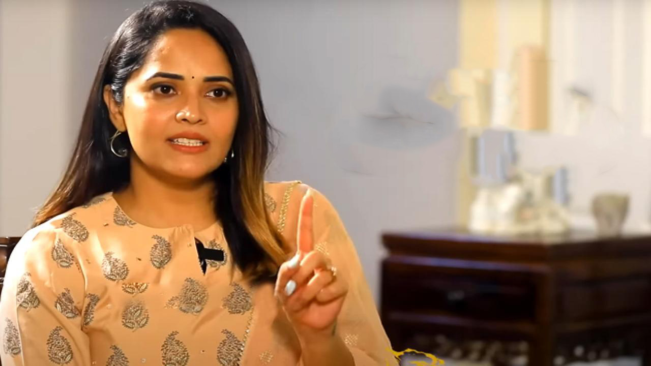 Anasuya Outbursts on the Trollers; Deets Inside