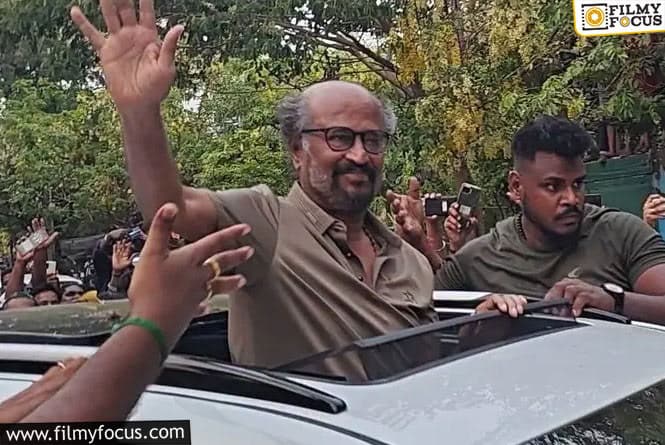 Rajinikanth Climbs on Car Roof and Greets Fans Waiting Outside Laal Salaam Sets in Pondicherry; Video Goes Viral