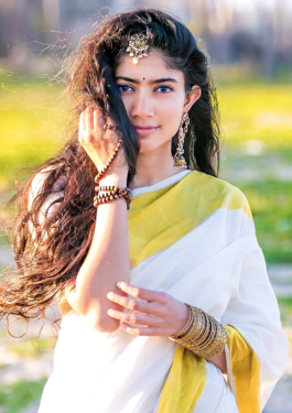 Pic Talk: Sai Pallavi Embraces Her Natural Look