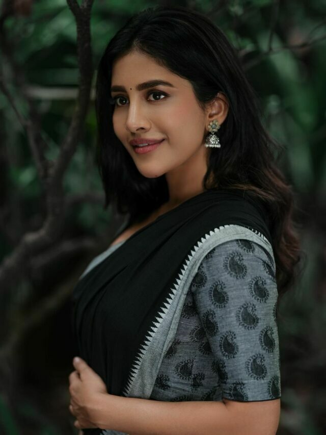 Nabha Natesh as Kanmani Beautiful Black Saree